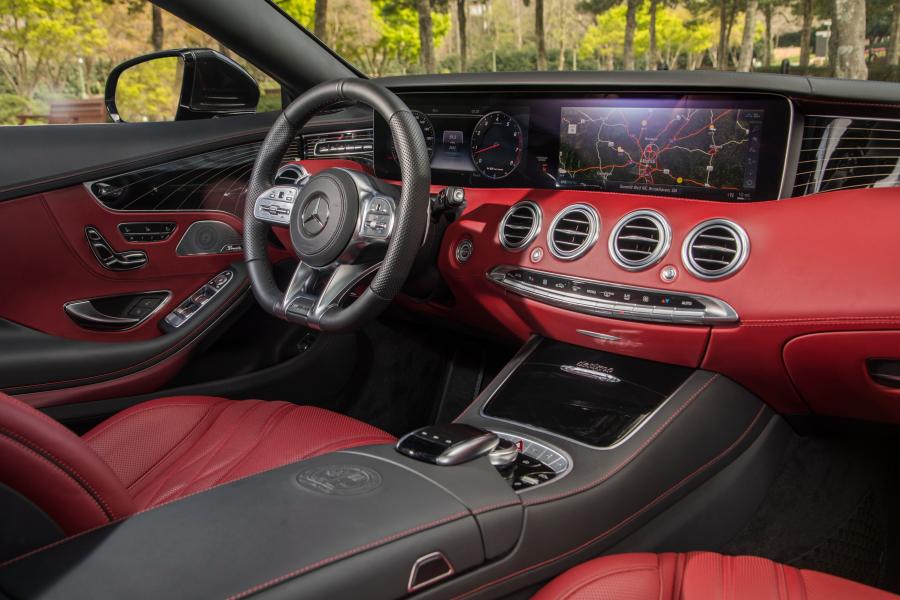 Интерьер Mercedes-AMG S65 Coupe (C217) 2018 года  (NA) (фото 31 из 44)